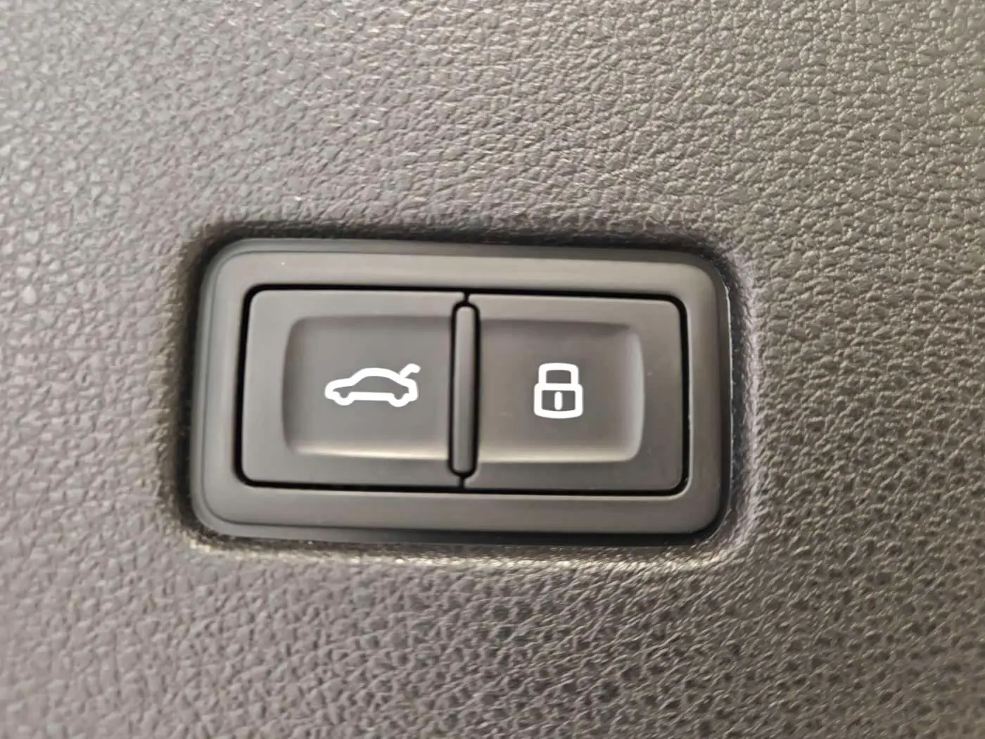 Audi Q8 2021 — Photo 3/20