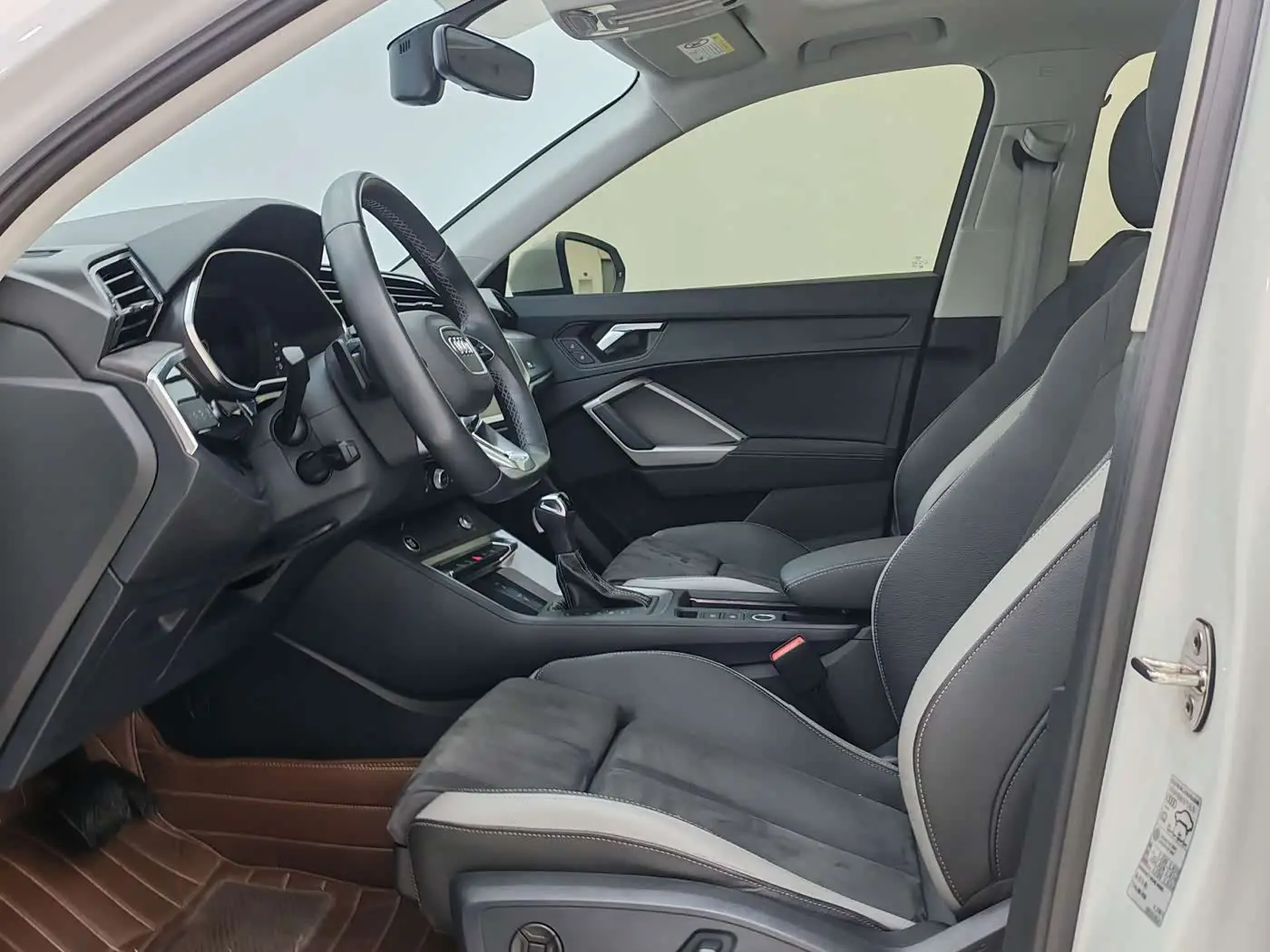 Audi Q3 2022 — ფოტო 9/18