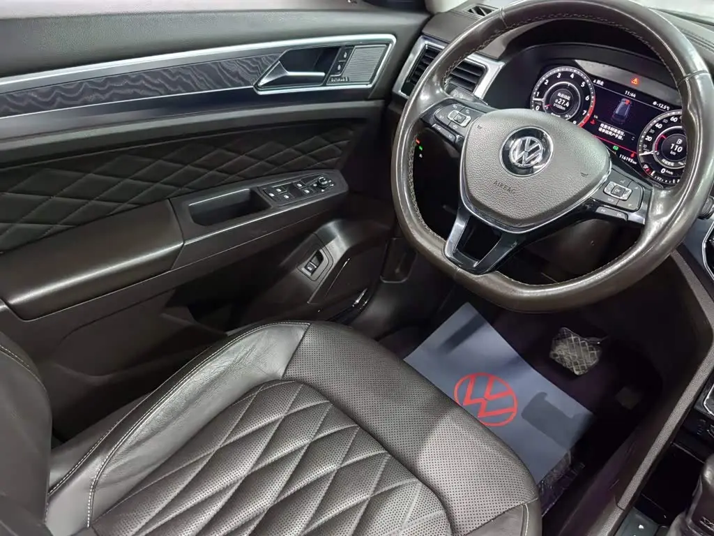 Volkswagen Teramont 2019 — ფოტო 18/20