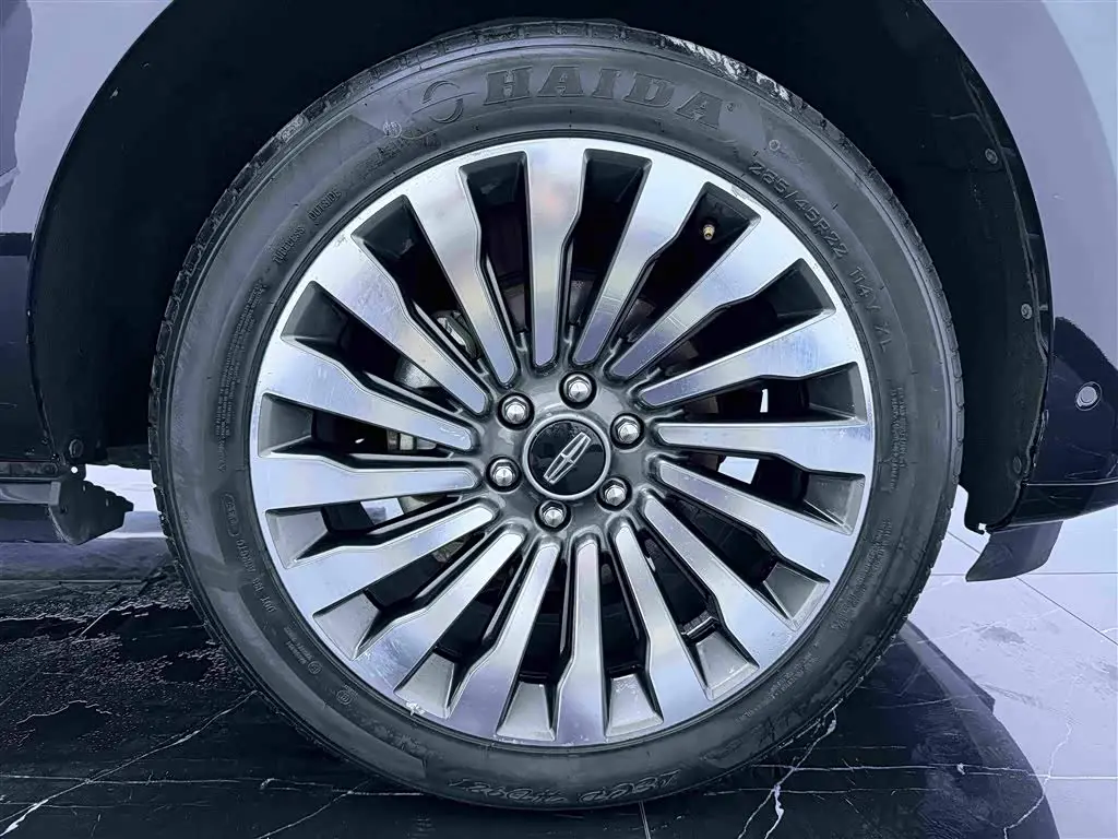 Lincoln Navigator 2020 — Photo 20/20