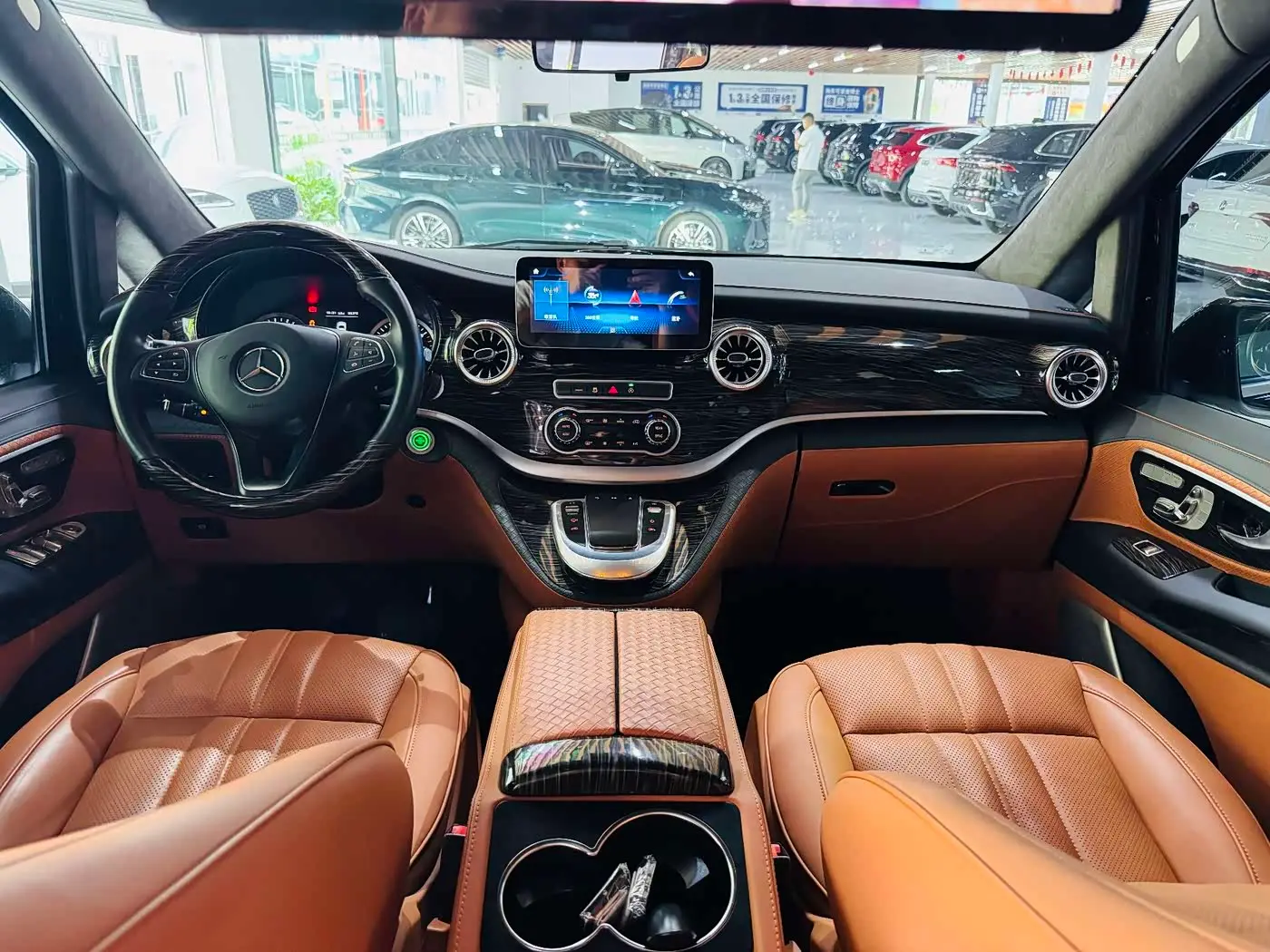 Mercedes-Benz Vito 2022 — Photo 17/20