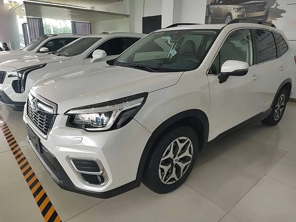 Subaru Forester 2020 — Фото 1/20