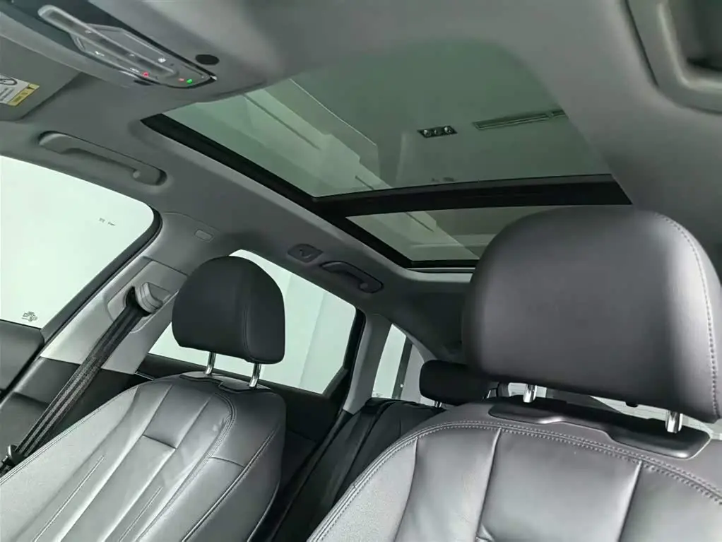 Audi A4 2023 — Photo 10/17