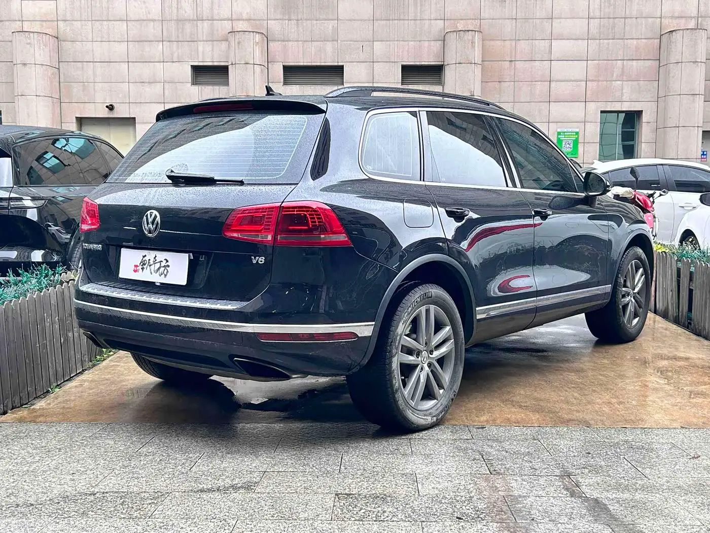 Volkswagen Touareg 2018 — Фото 4/19