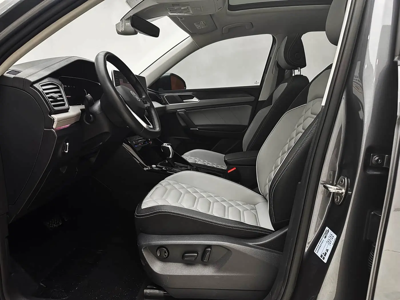 Volkswagen Tayron 2023 — Photo 12/20