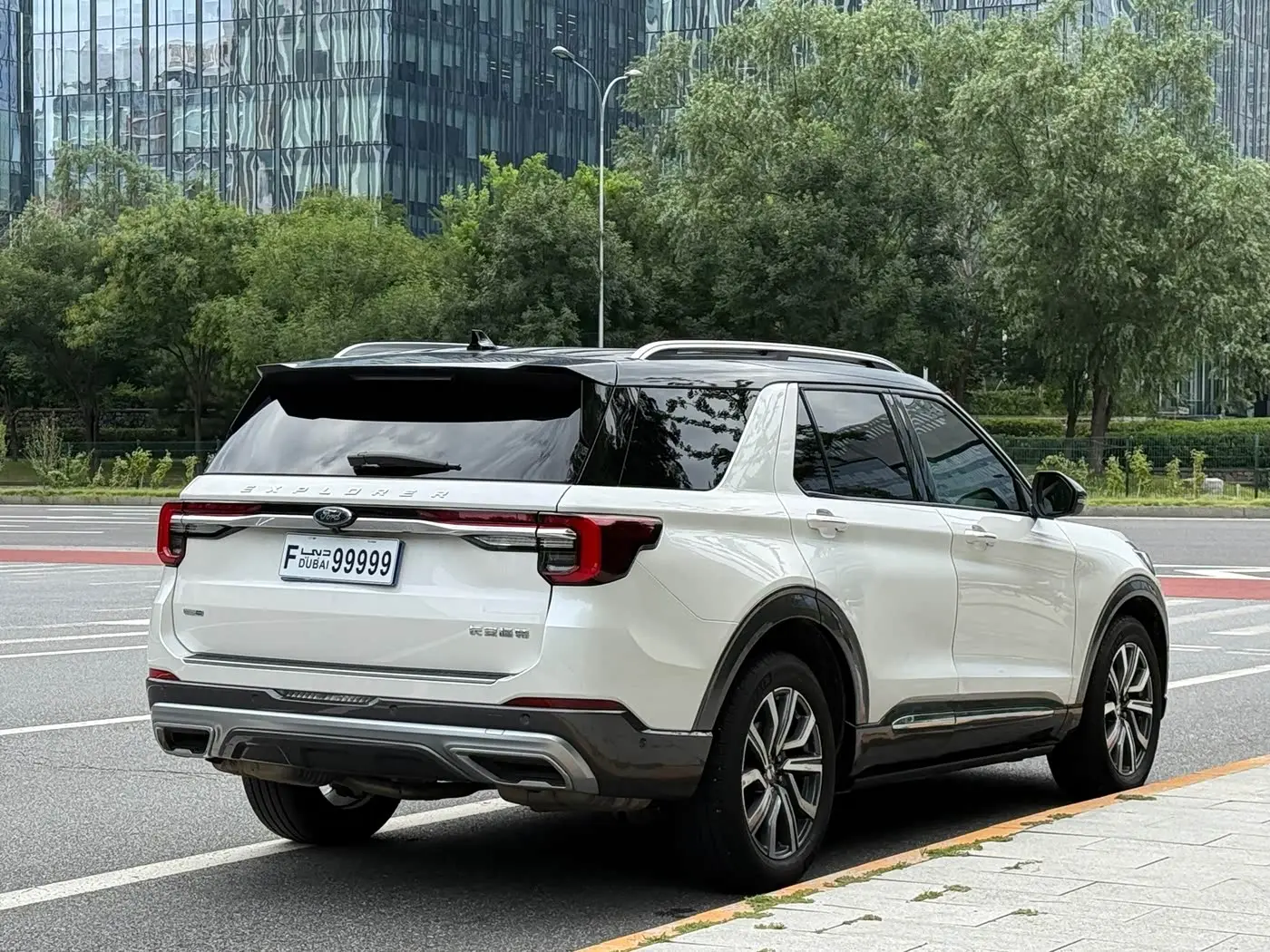 Ford Explorer 2023 — Şəkil 5/20
