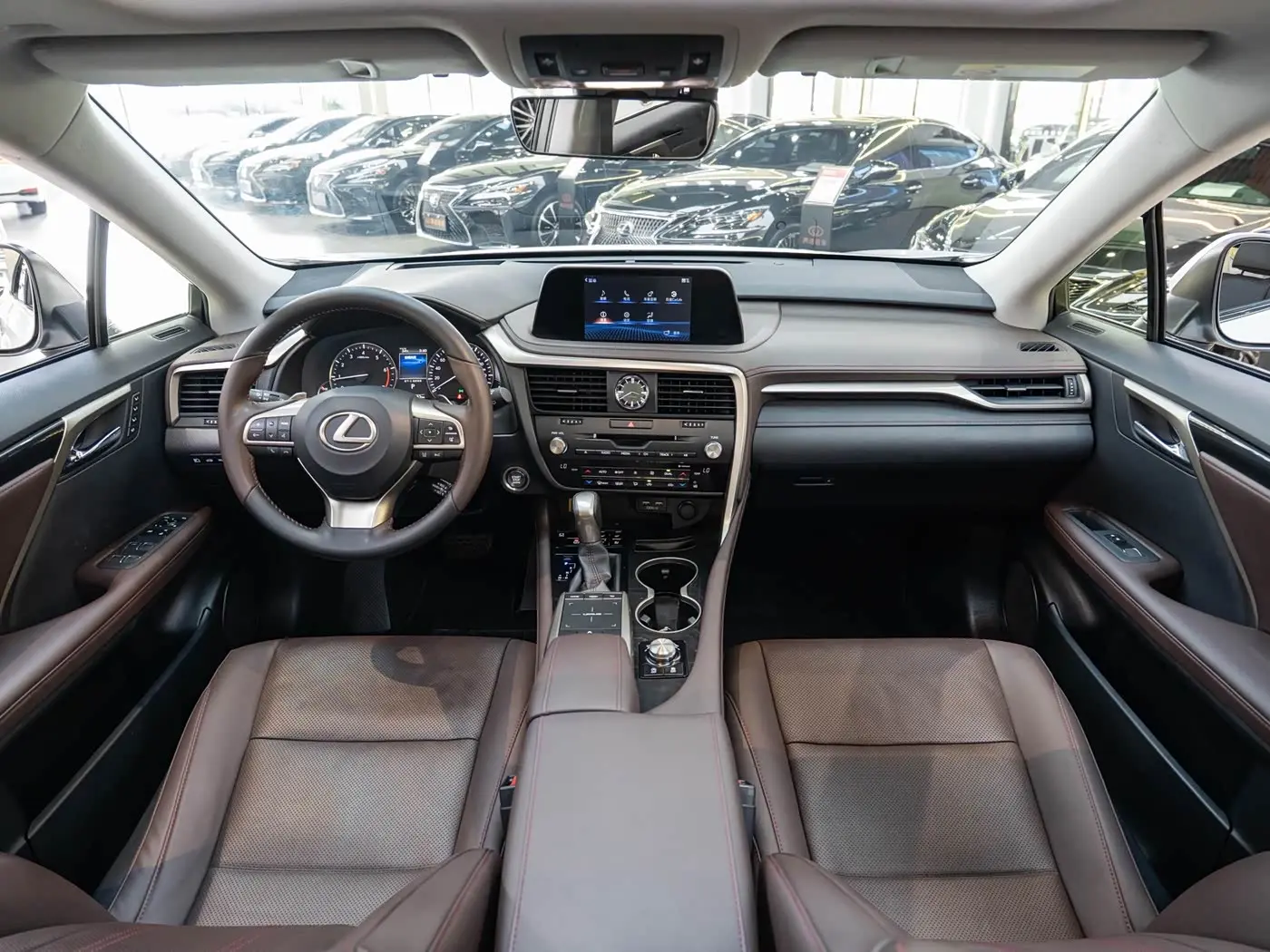 Lexus RX 2021 — Photo 13/20