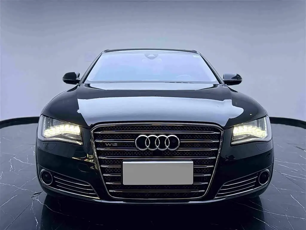 Audi A8 2014 — Фото 2/20