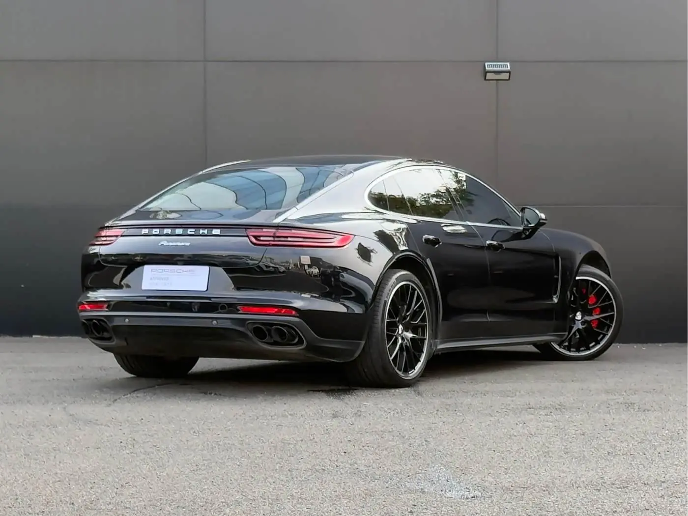Porsche Panamera 2017 — Photo 2/16