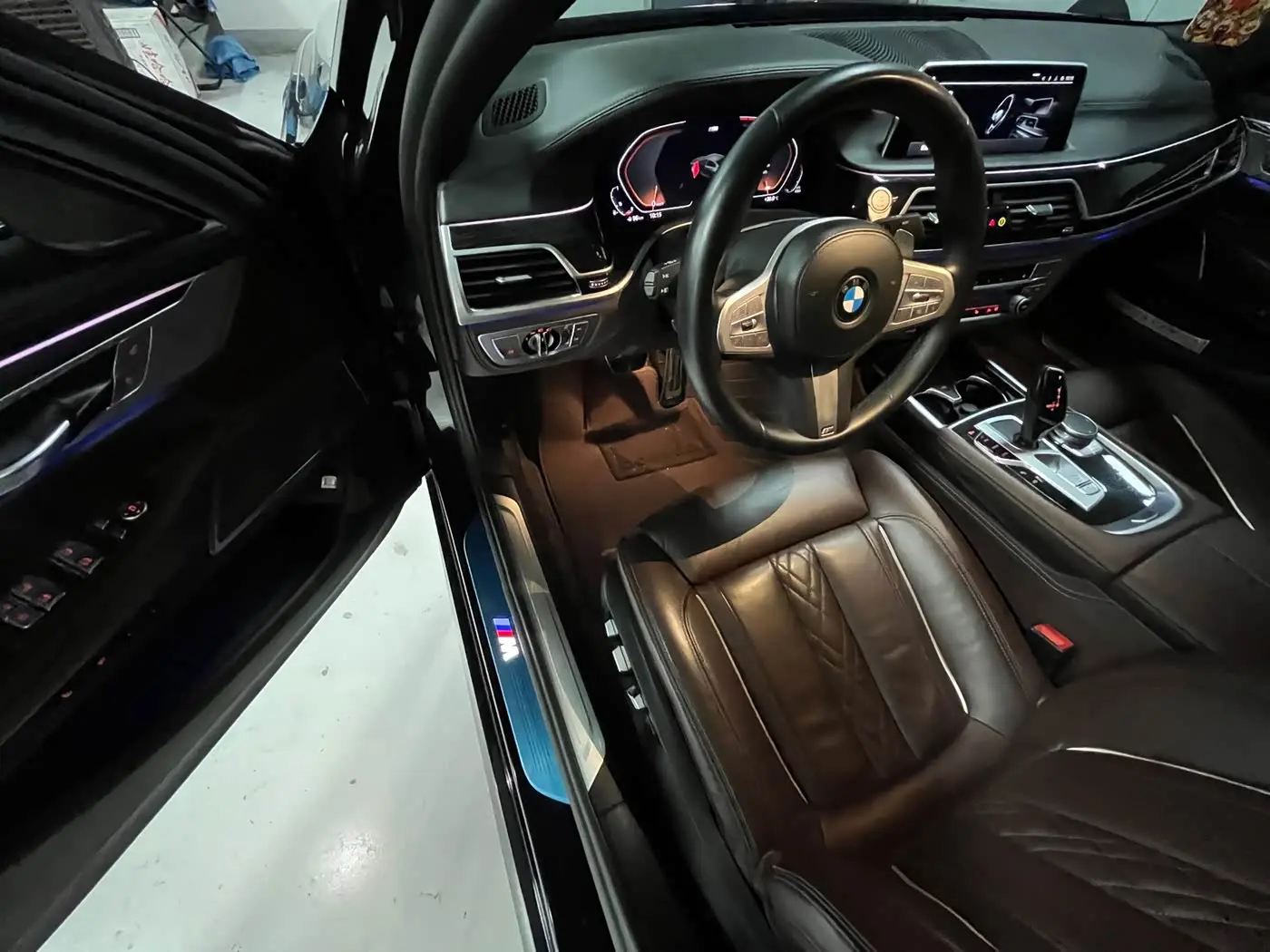 BMW 7 Series 2022 — Şəkil 15/20