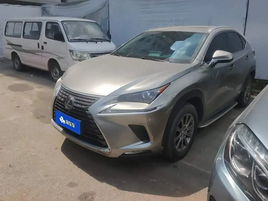 Lexus NX, 2020