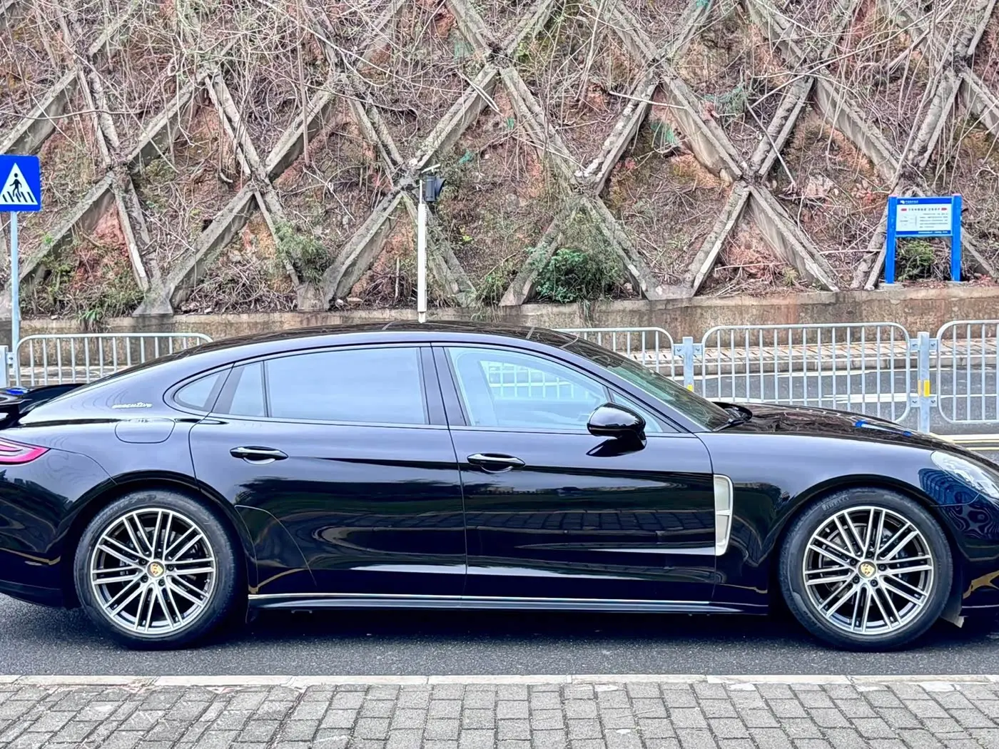 Porsche Panamera 2017 — Photo 4/18