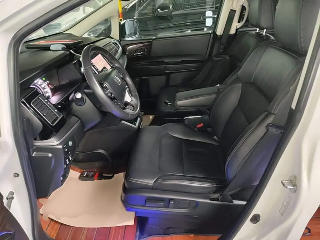 Honda Elysion 2018 — Şəkil 15/20