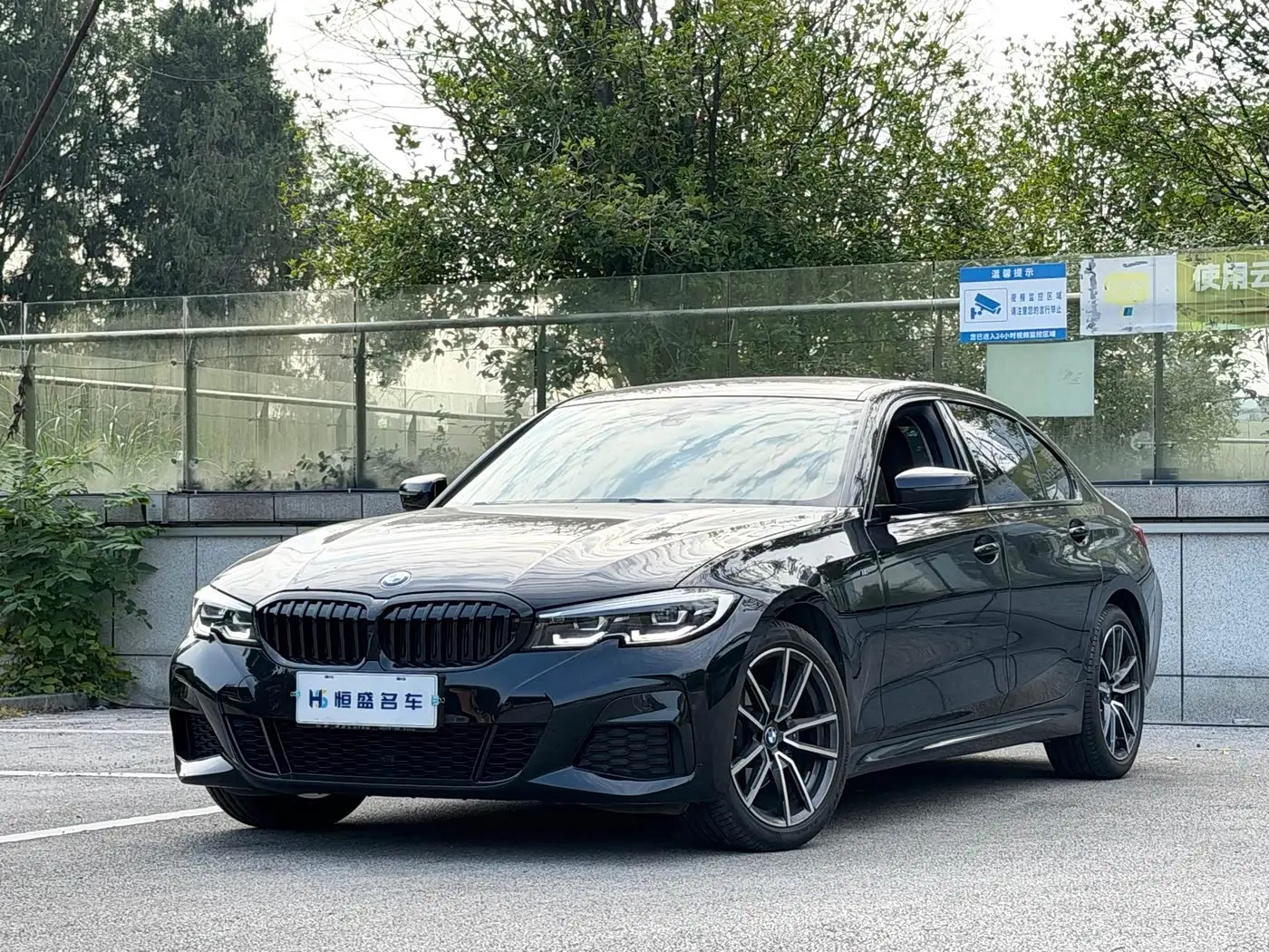 BMW 3 Series 2022 — Фото 1/9