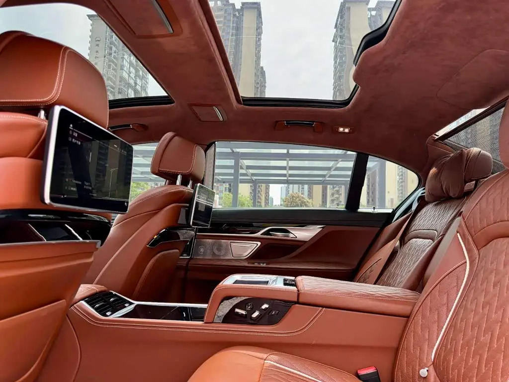 BMW 7 Series 2020 — Photo 11/20