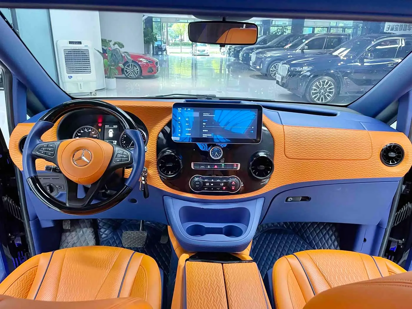 Mercedes-Benz Vito 2023 — Photo 4/20