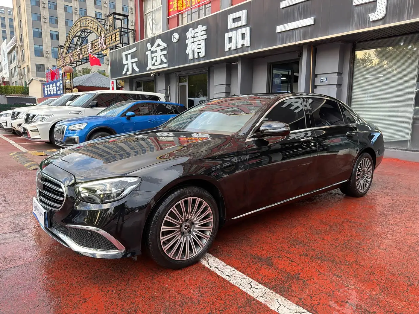 Mercedes-Benz E-Class 2023 — Photo 2/16