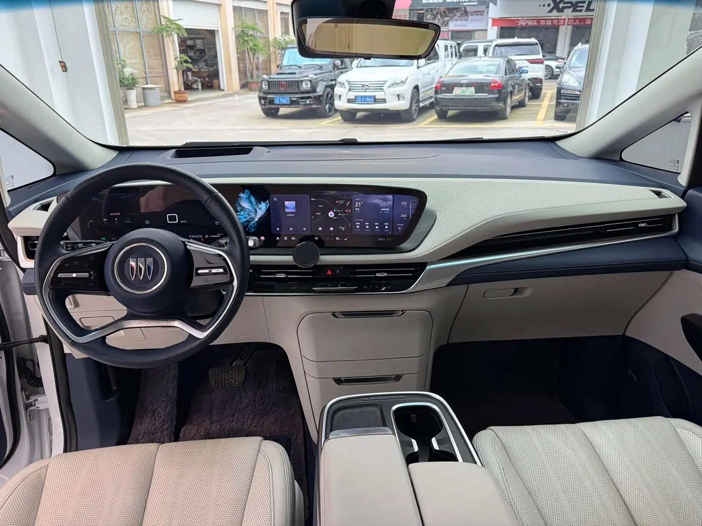 Buick Century 2023 — Photo 7/13