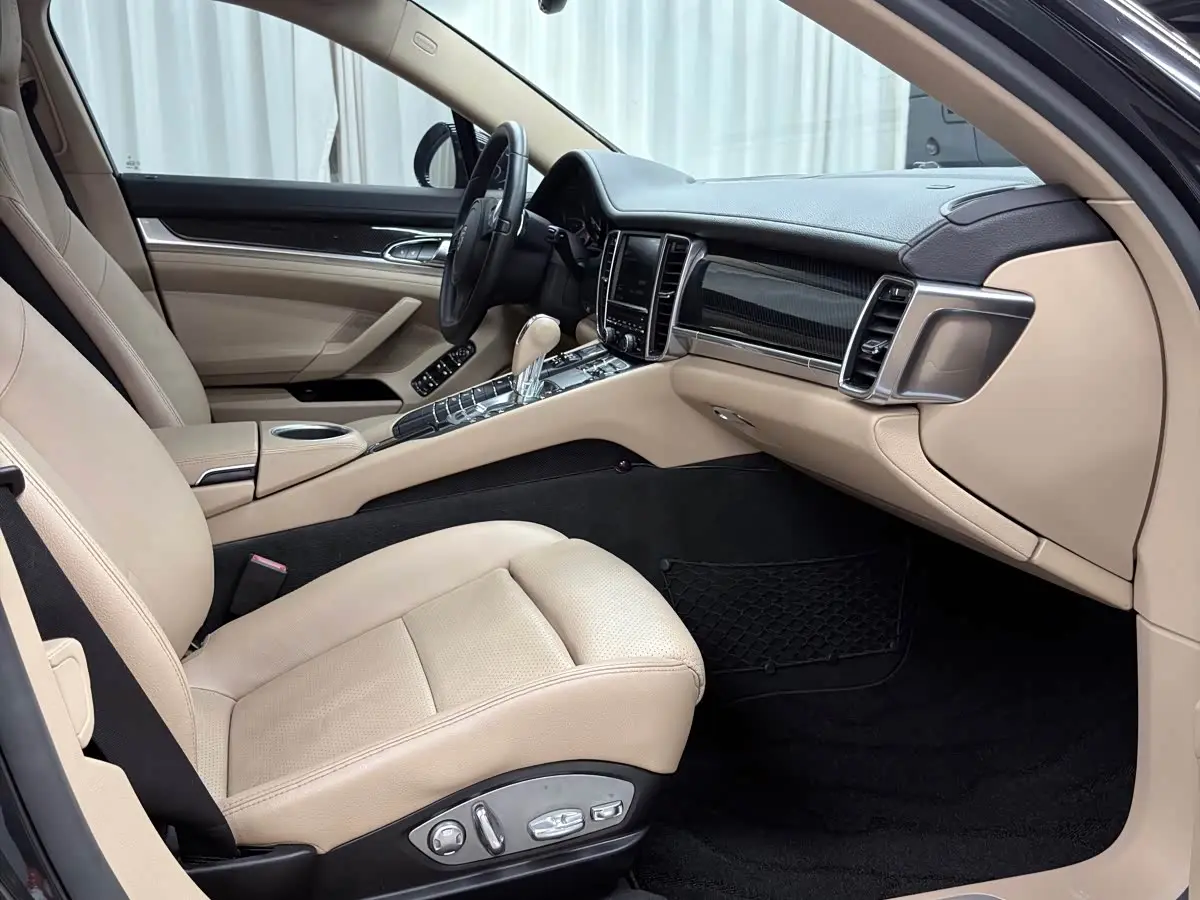 Porsche Panamera 2013 — Photo 12/20