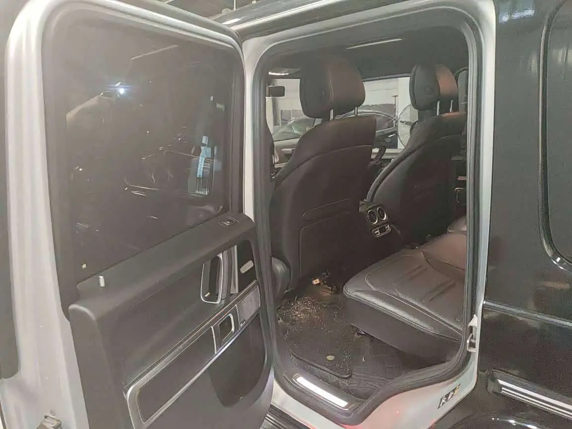Mercedes-Benz G-Class 2021 — Photo 3/3