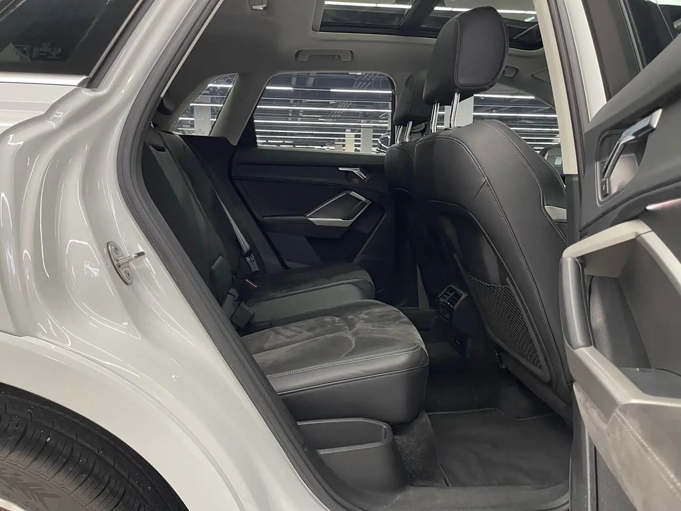 Audi Q3 2022 — Şəkil 13/20