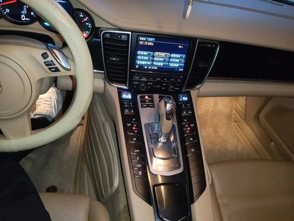 Porsche Panamera 2014 — Photo 10/20