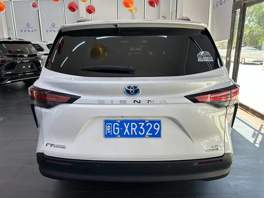 Toyota Sienna 2024 — Photo 12/14