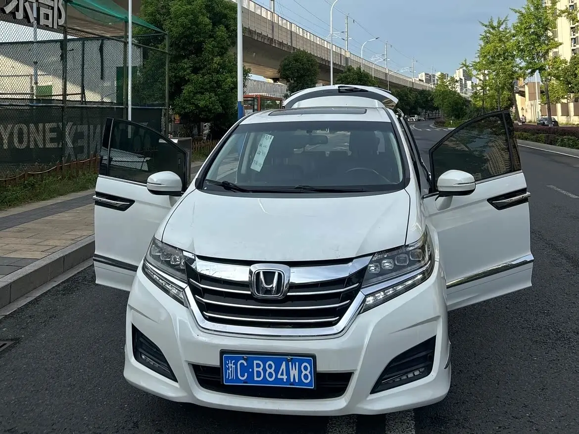Honda Elysion 2019 — Photo 17/20