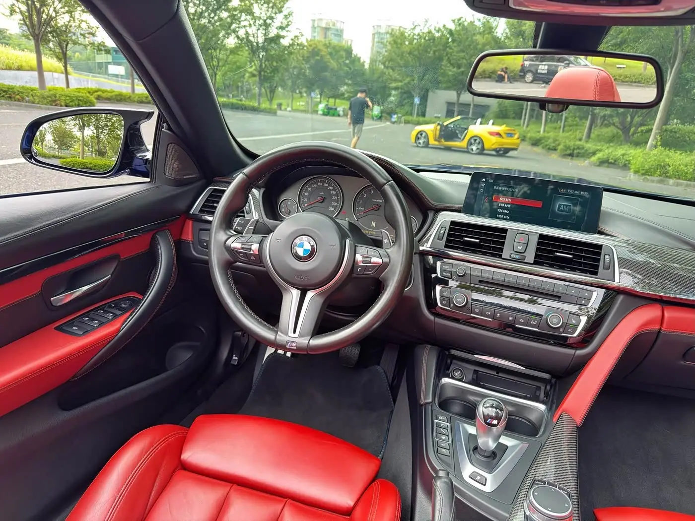 BMW M4 2019 — Photo 8/19