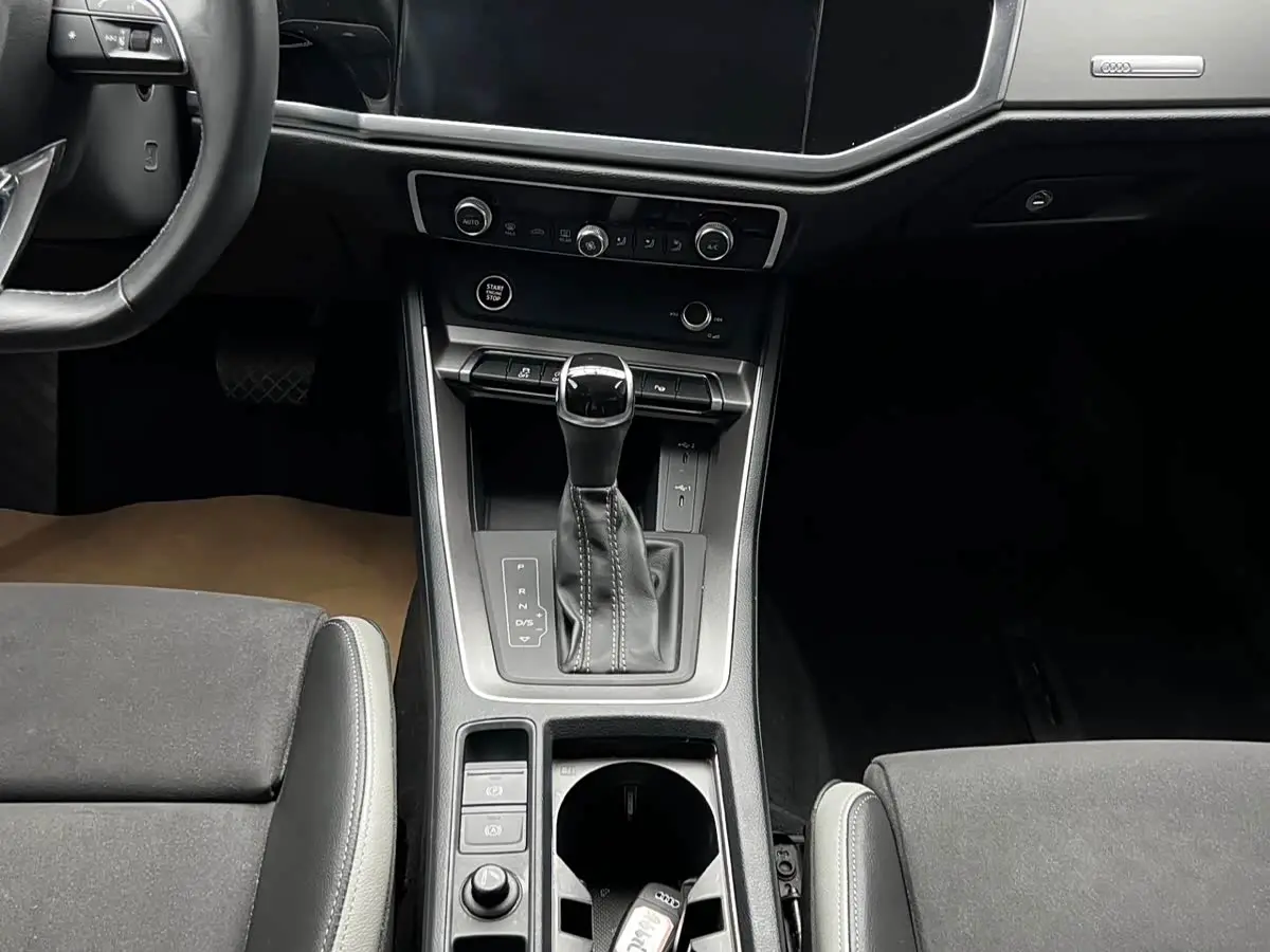 Audi Q3 2022 — Photo 11/16