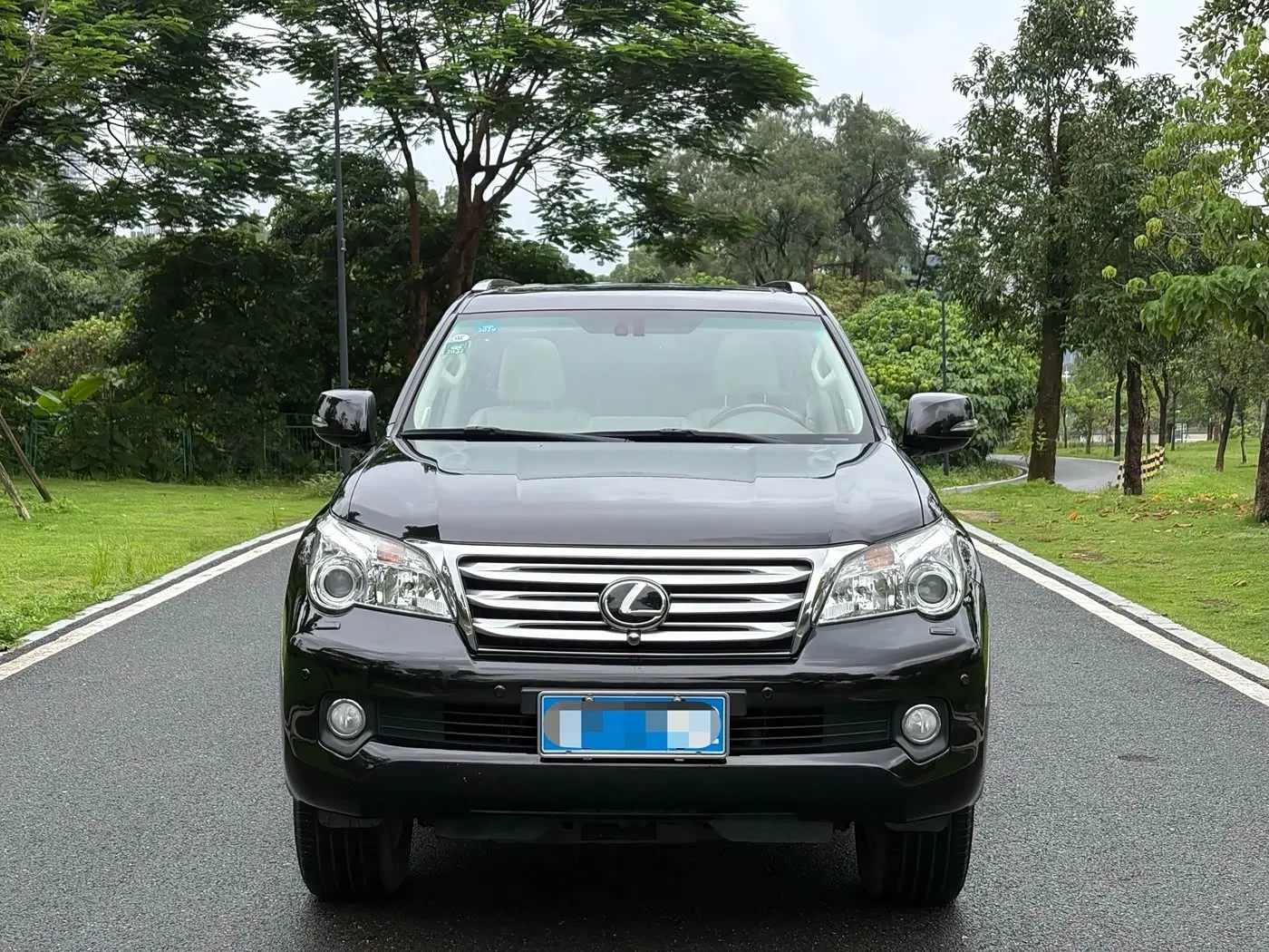 Lexus GX 2013 — Photo 2/9