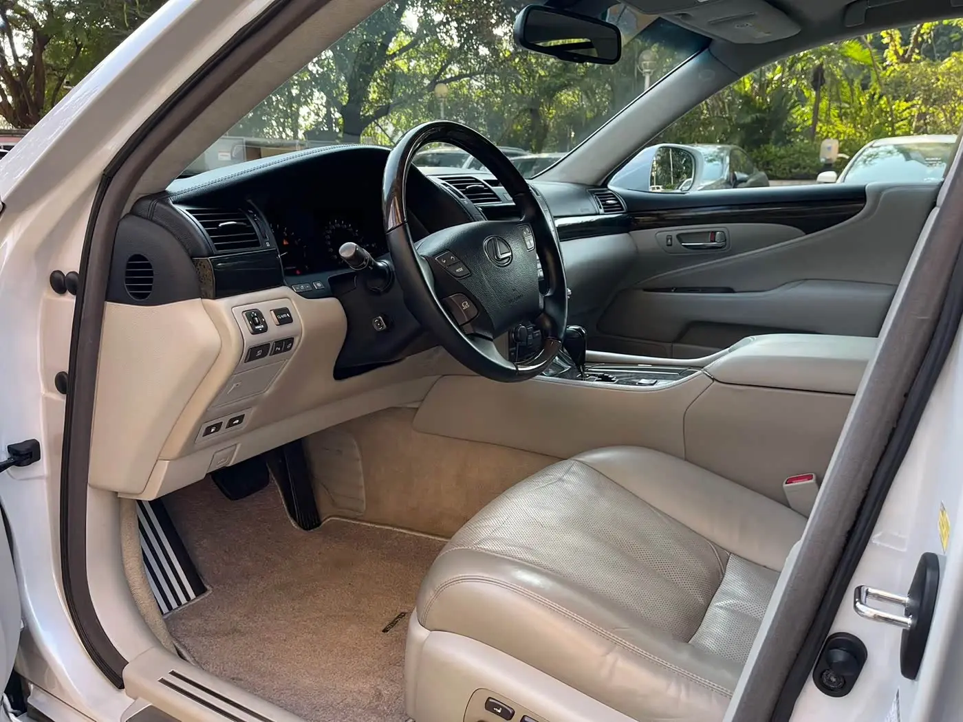 Lexus LS 2007 — Photo 4/10