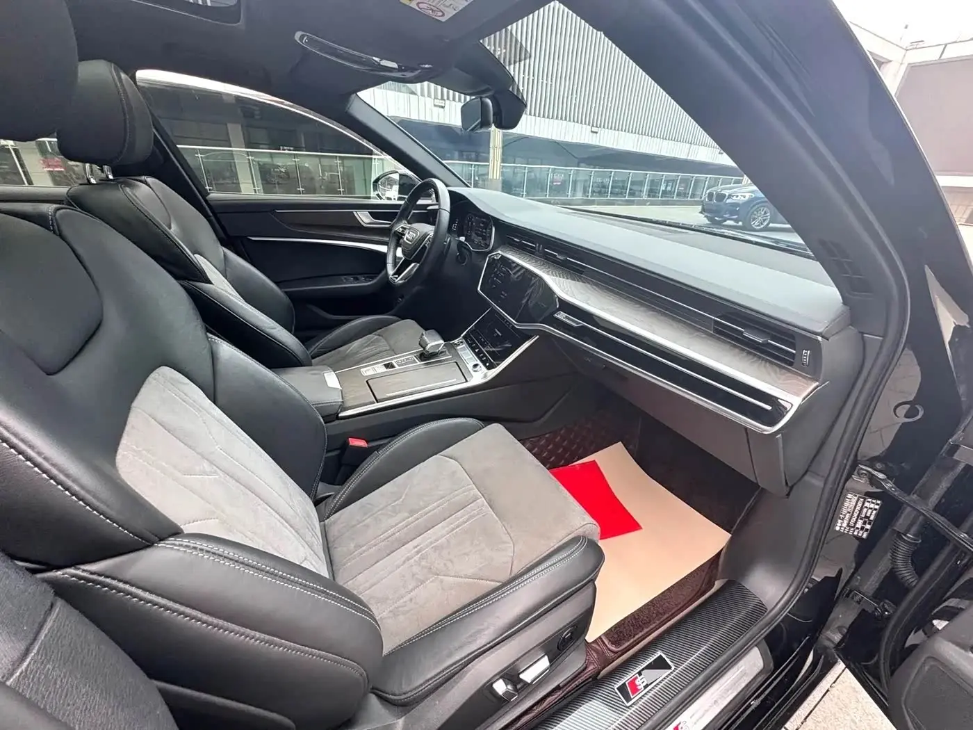 Audi A6L 2024 — Photo 11/15
