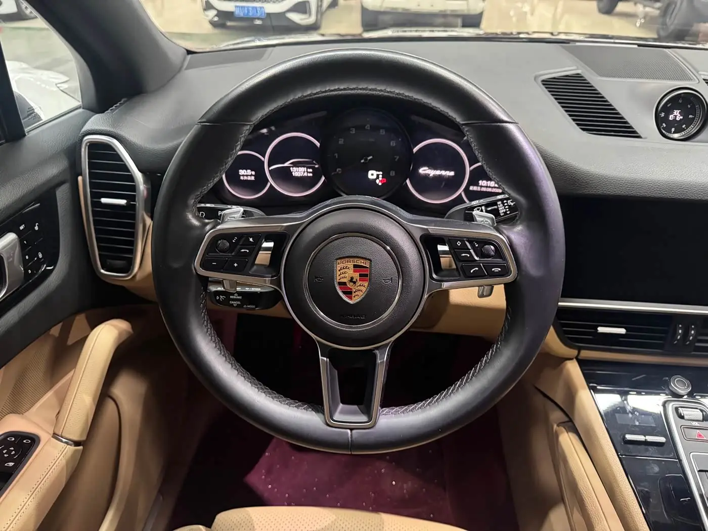 Porsche Cayenne 2018 — Фото 7/15