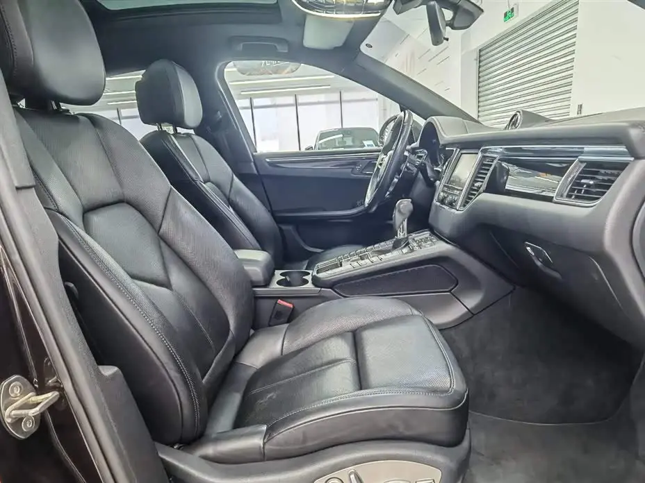 Porsche Macan 2015 — Photo 10/14