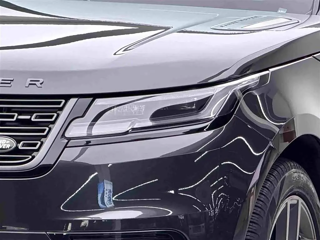 Land Rover Range Rover Velar 2024 — Photo 4/14