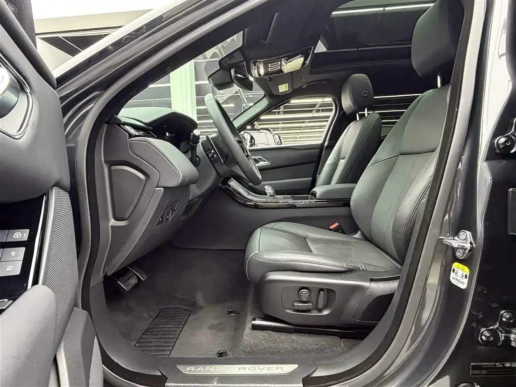 Land Rover Range Rover Velar 2024 — Photo 7/14