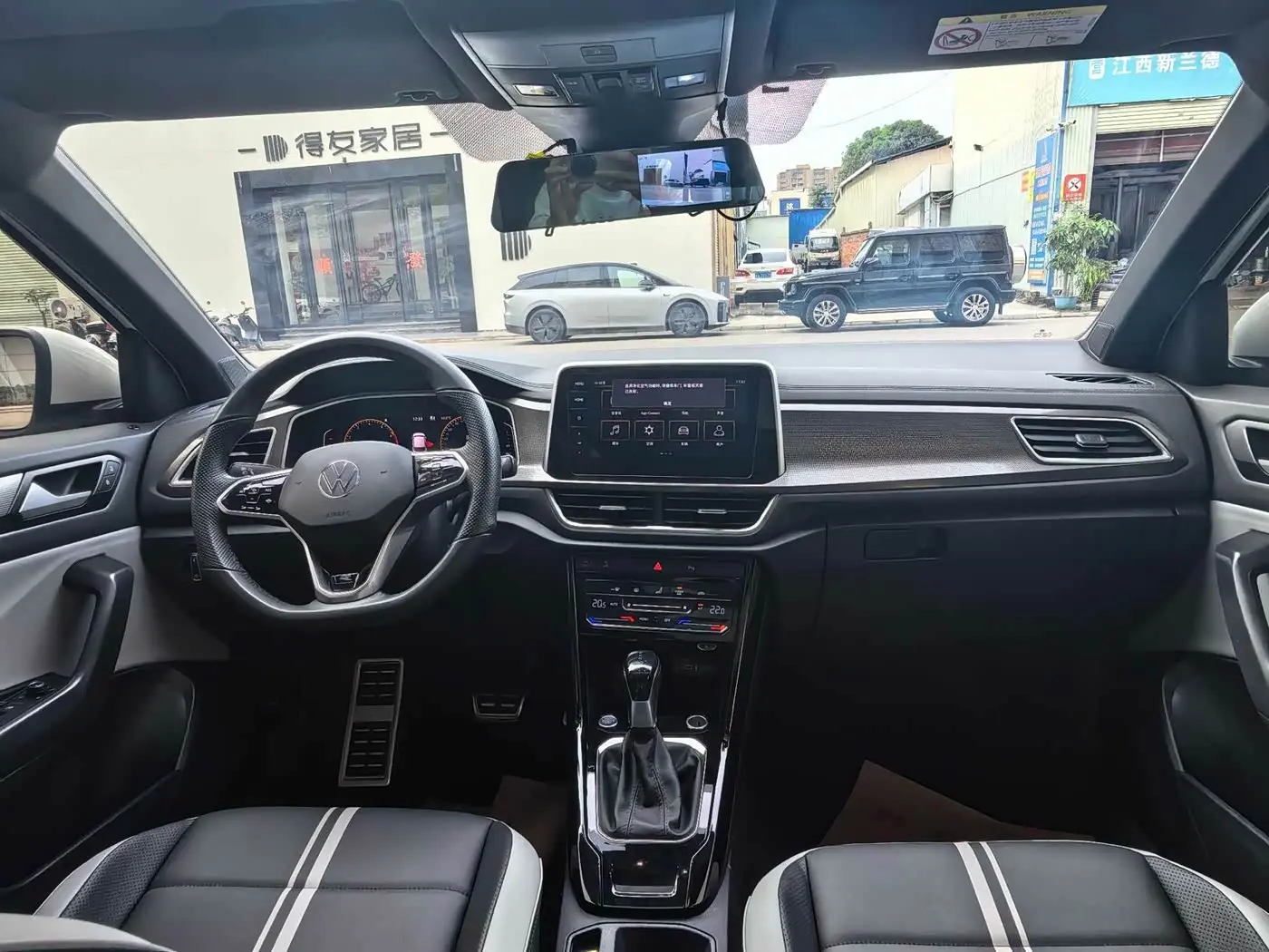 Volkswagen T-ROC 2023 — Фото 7/8