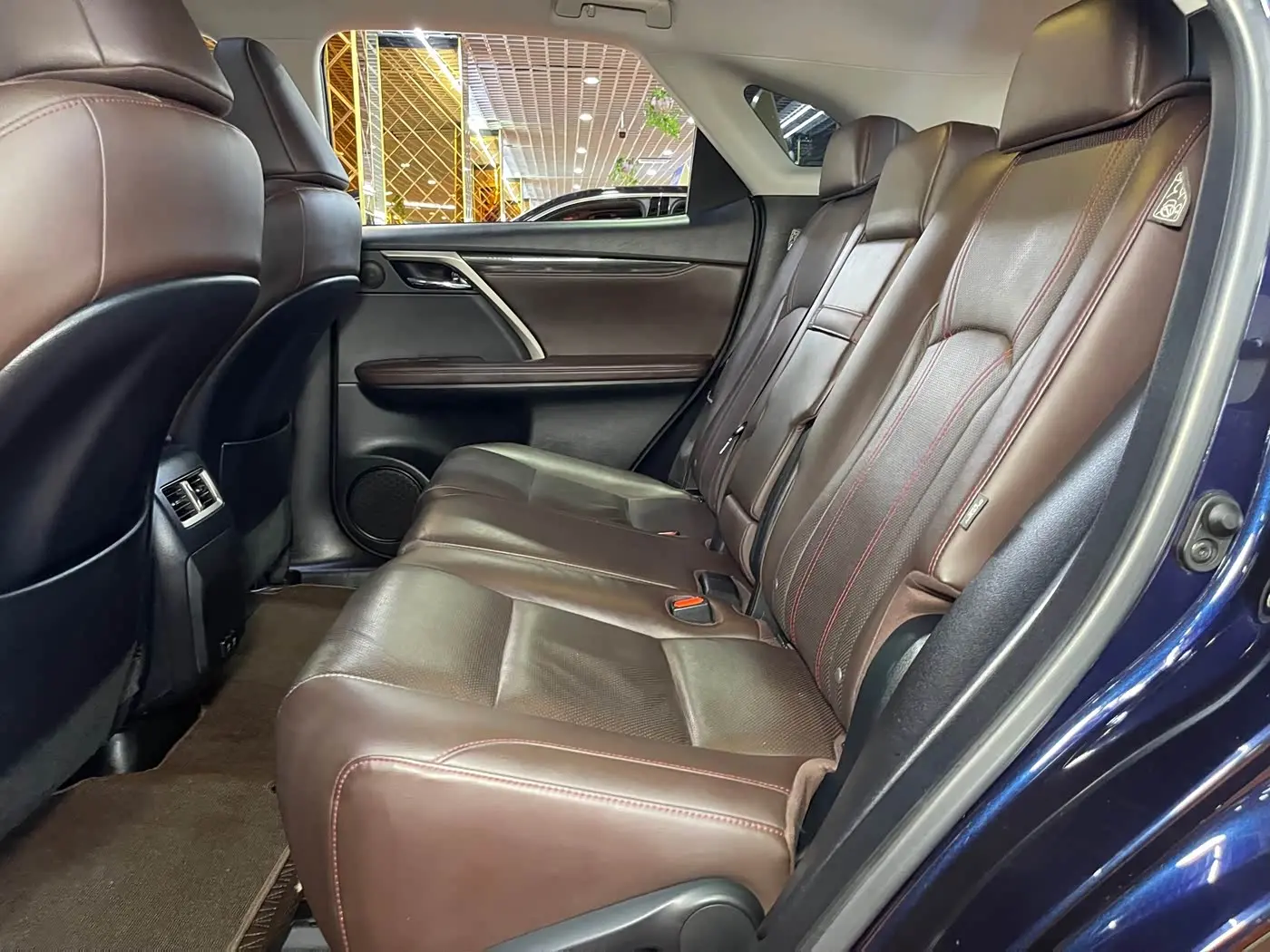 Lexus RX 2020 — Şəkil 9/17
