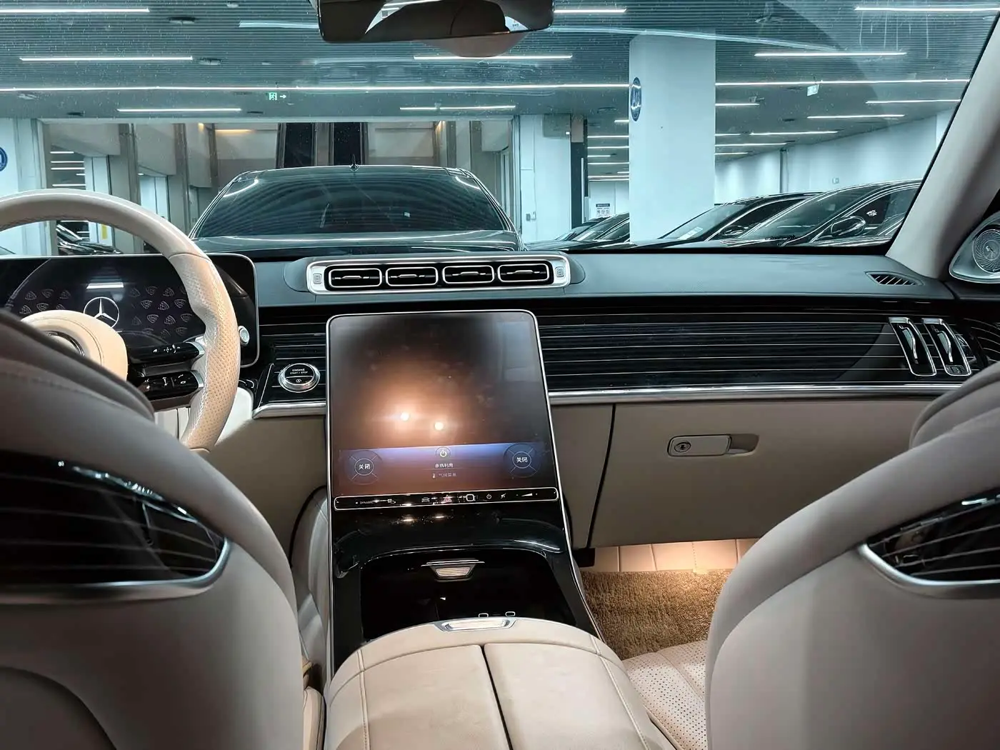 Mercedes-Benz S-Class 2021 — Photo 8/13
