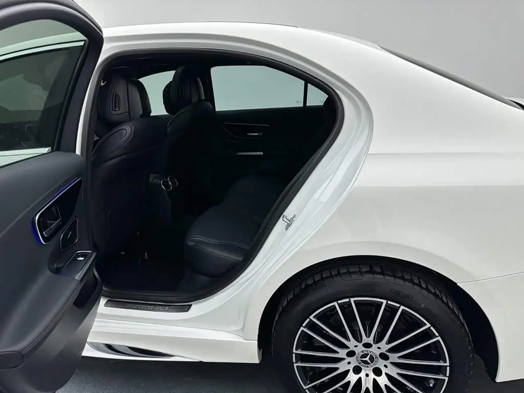 Mercedes-Benz C-Class 2026 — Şəkil 18/20