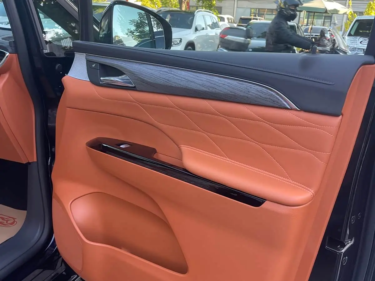 Buick GL8 New Energy 2026 — Photo 19/19