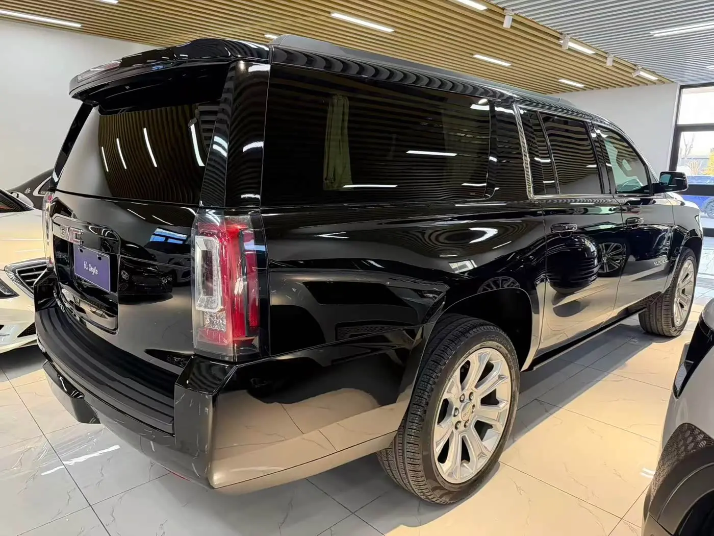 Daolangge GMC Yukon 2018 — Photo 4/16