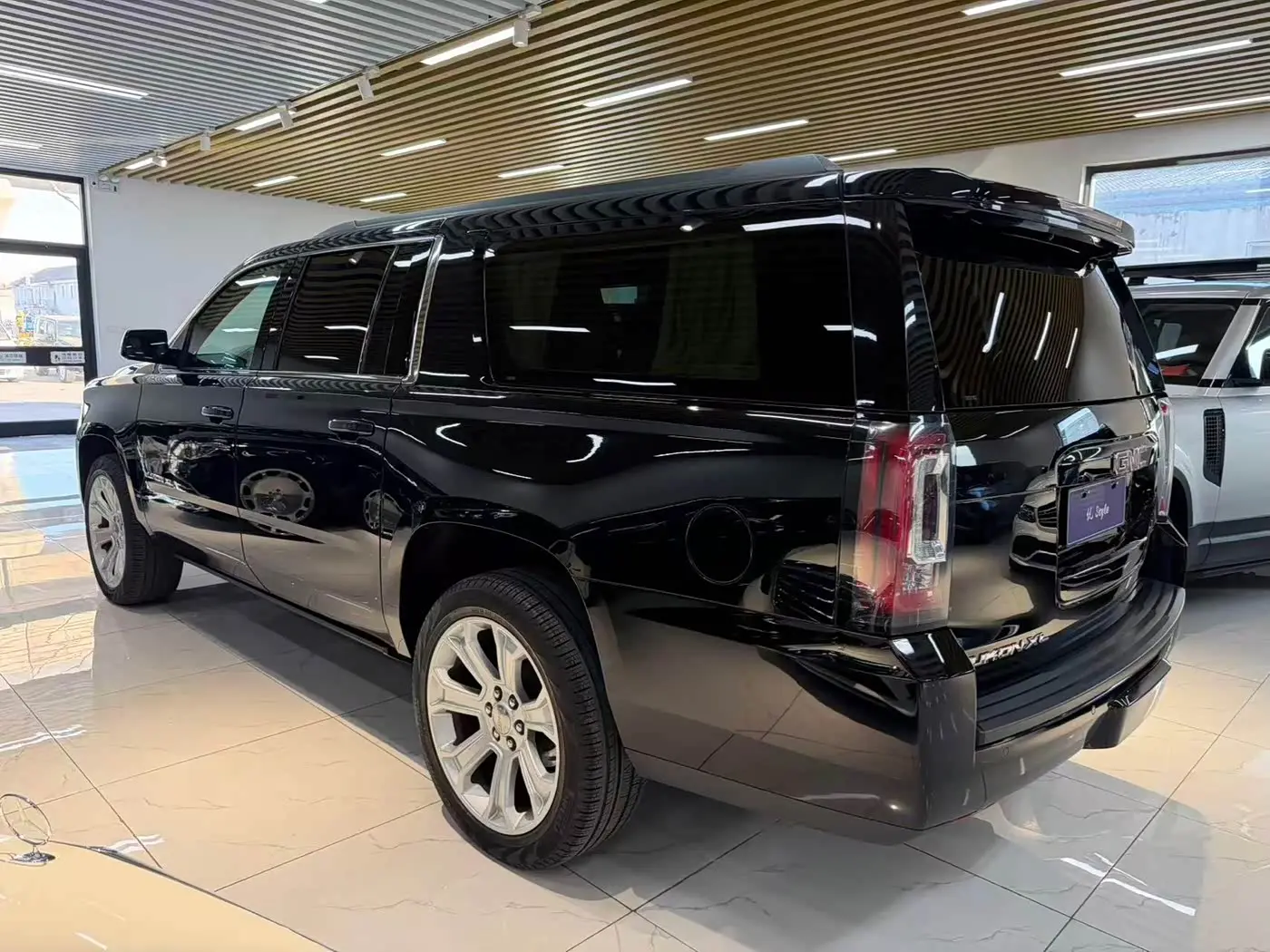 Daolangge GMC Yukon 2018 — Photo 5/16