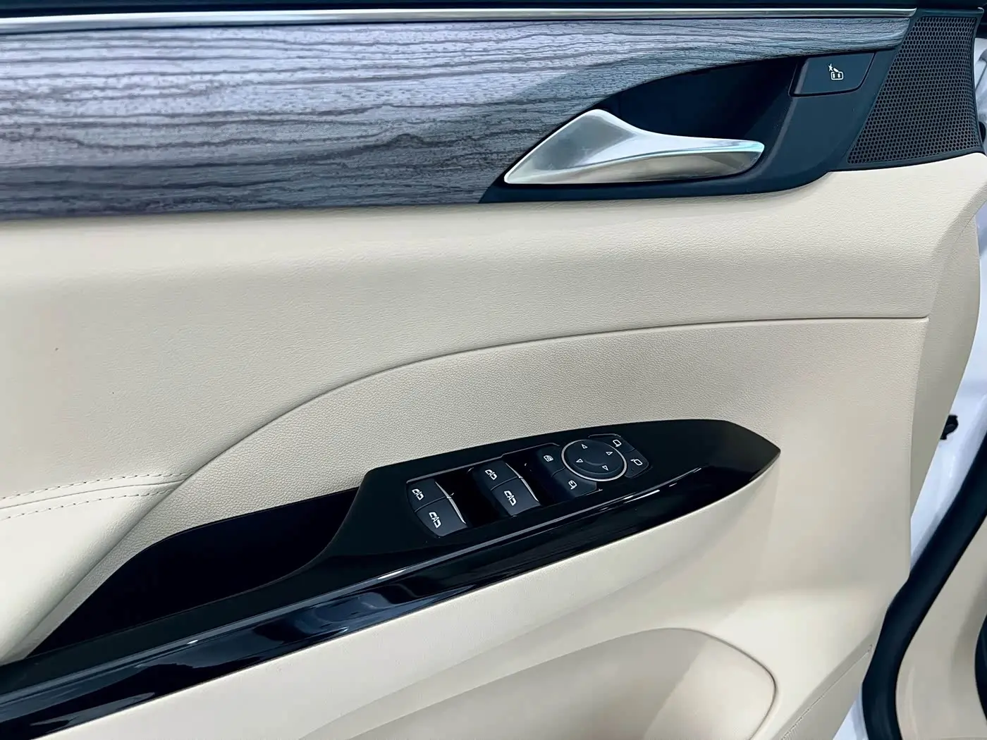 Buick GL8 New Energy 2026 — Photo 20/20