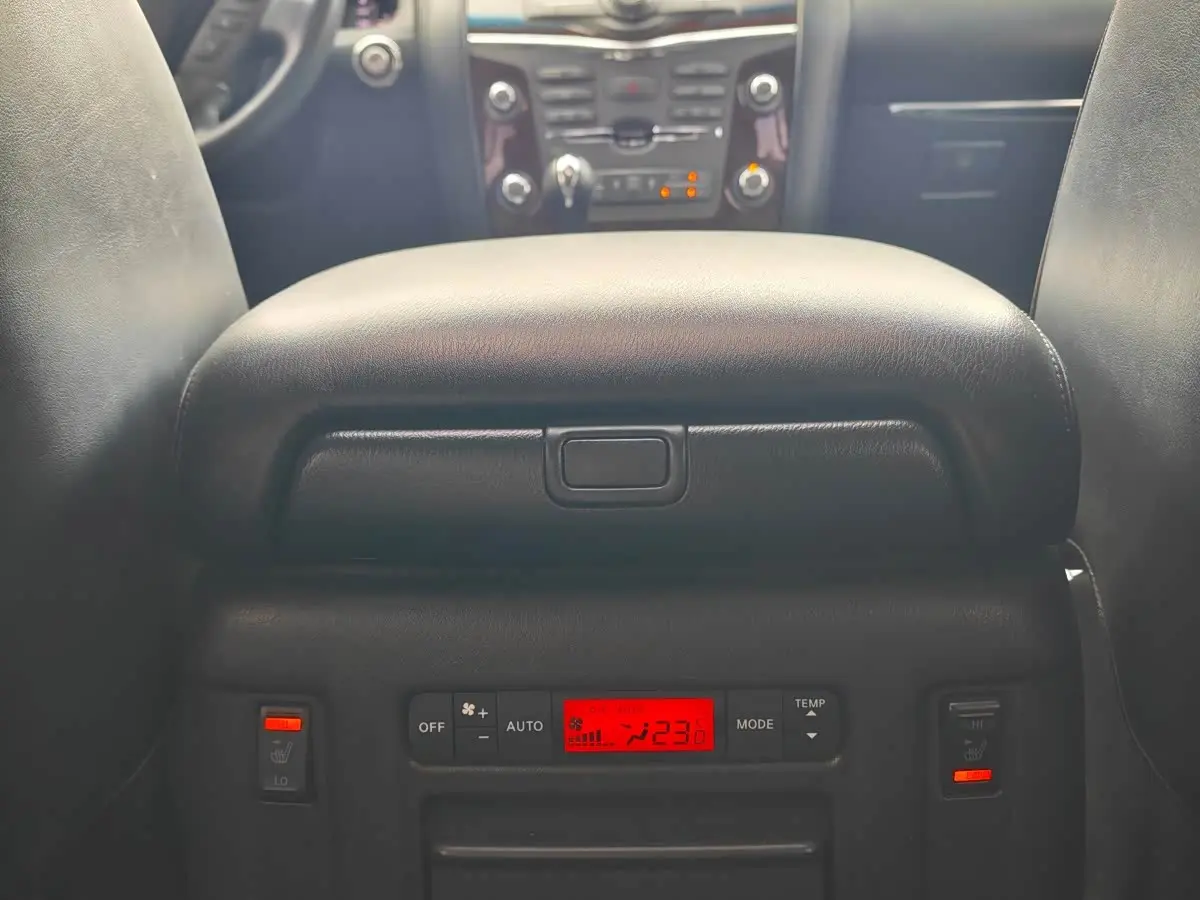 Nissan Patrol 2016 — Photo 20/20