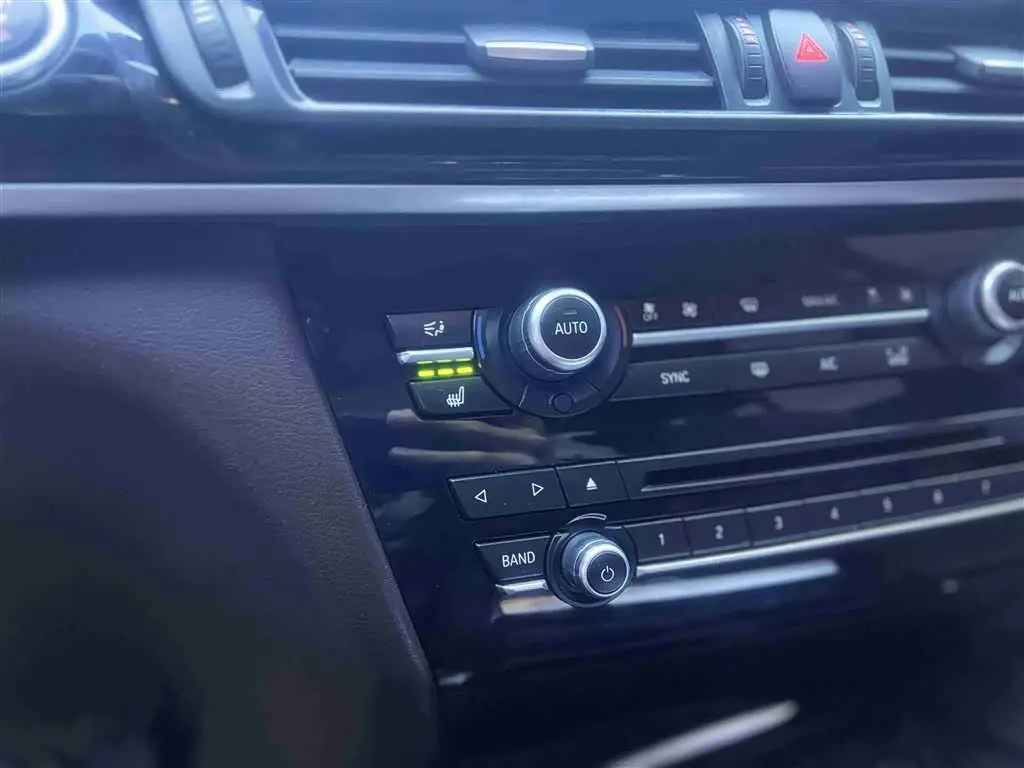 BMW X5 2015 — Photo 10/20