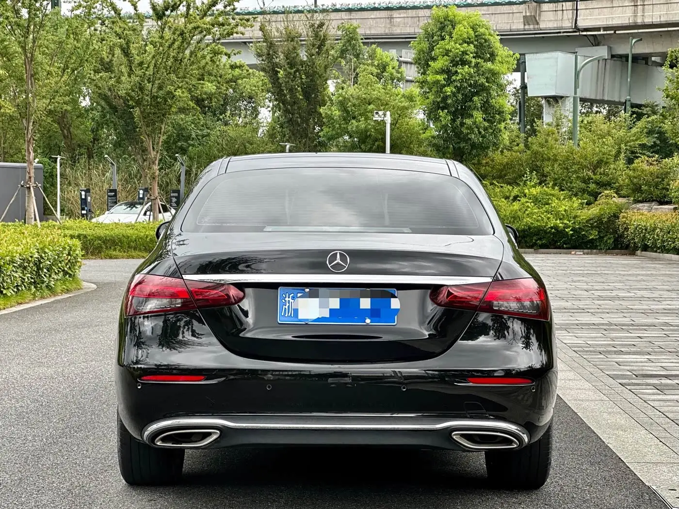 Mercedes-Benz E-Class 2021 — Photo 5/18