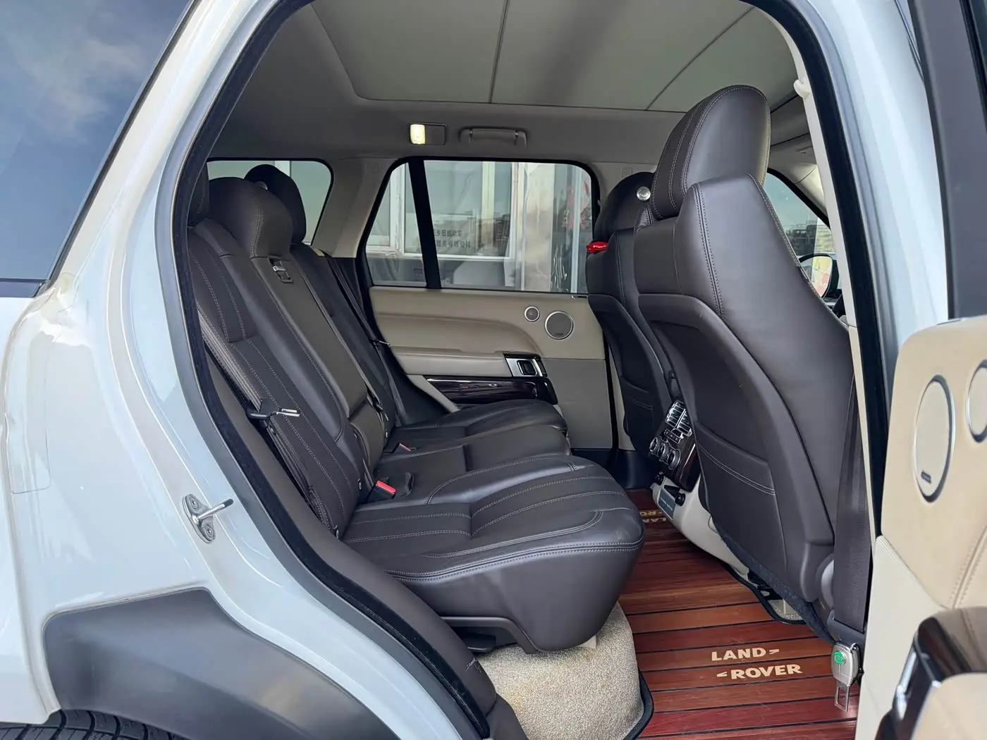 Land Rover Range Rover 2018 — Şəkil 18/18
