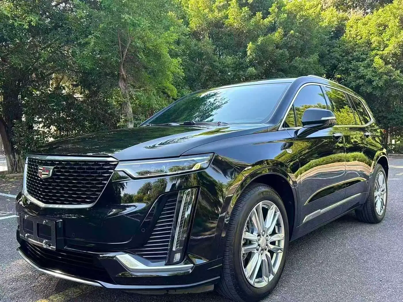 Cadillac XT6 2023 — Photo 1/8